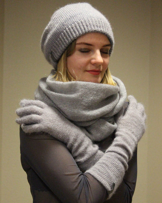 Women’s grey kid mohair and silk reversible two-colour winter beanie with ribbed edge