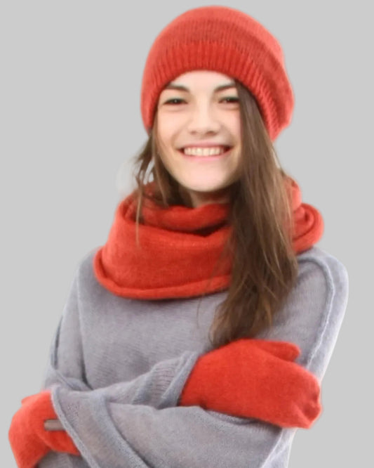 Breathable kid mohair & silk knitwear accessory