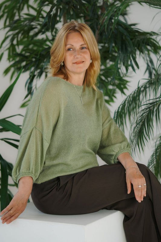 Women's green kid mohair and silk sweater with short balloon sleeves