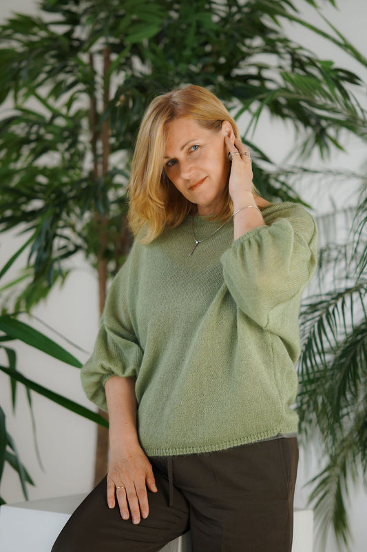 Women's kid mohair and silk sweater with short balloon sleeves