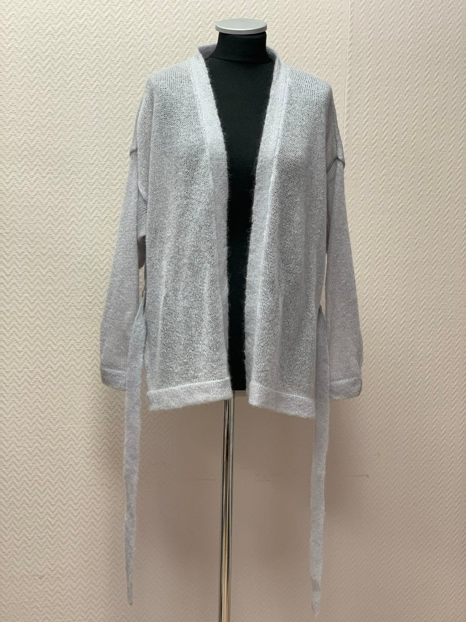 Kid Mohair & Silk Short V-neck Cardigan with Full Sleeves & Belt