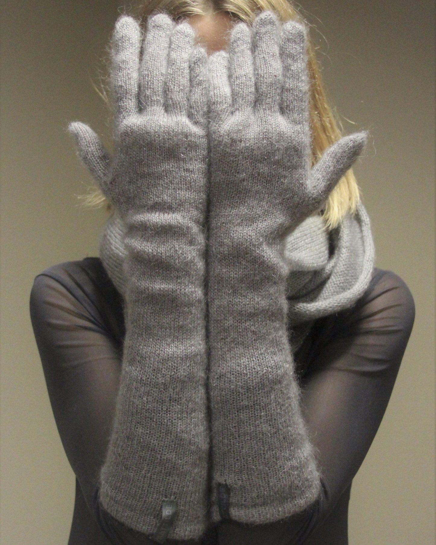 Soft knit texture in kid mohair & silk
