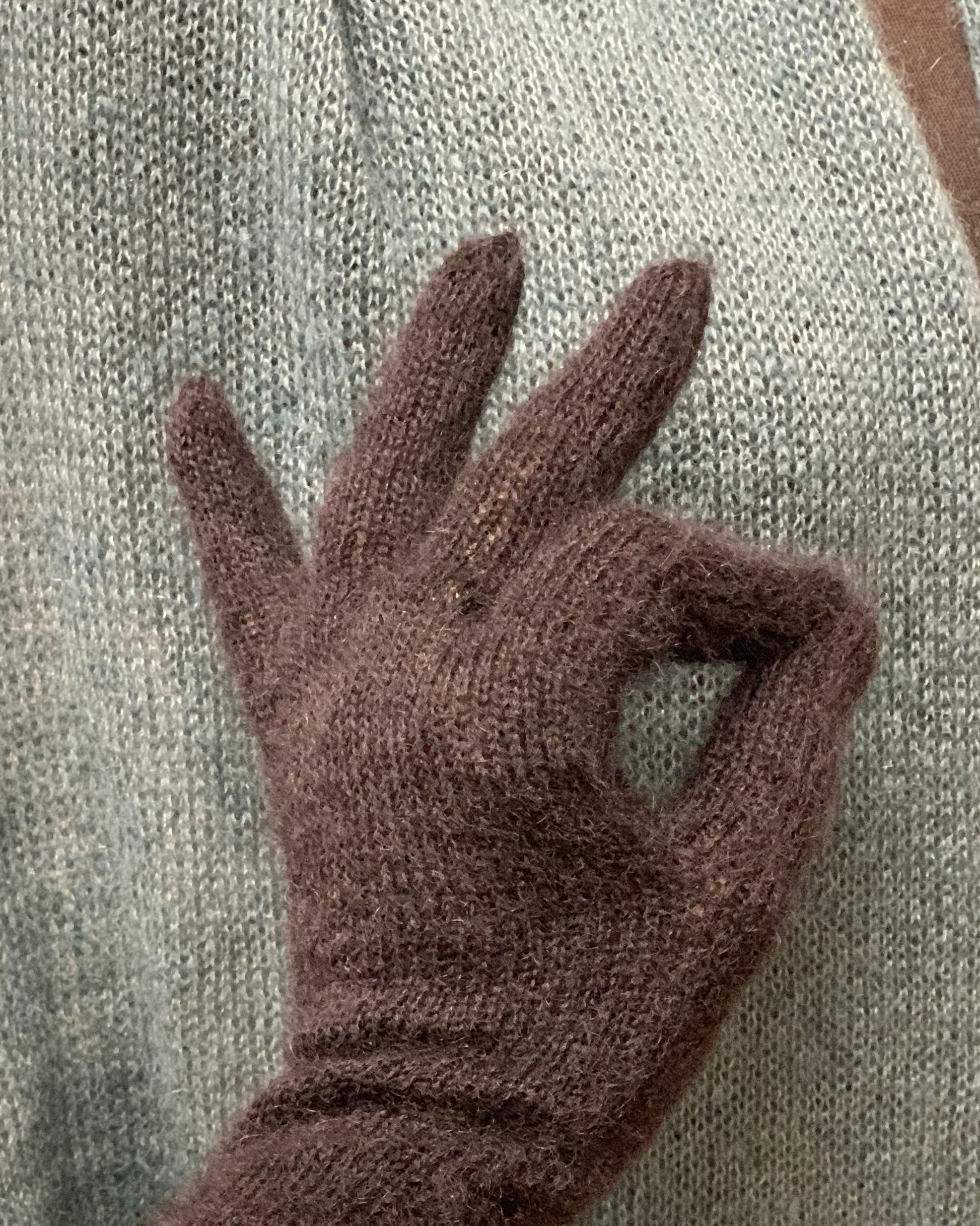 Brown lightweight breathable knit gloves in kid mohair & silk