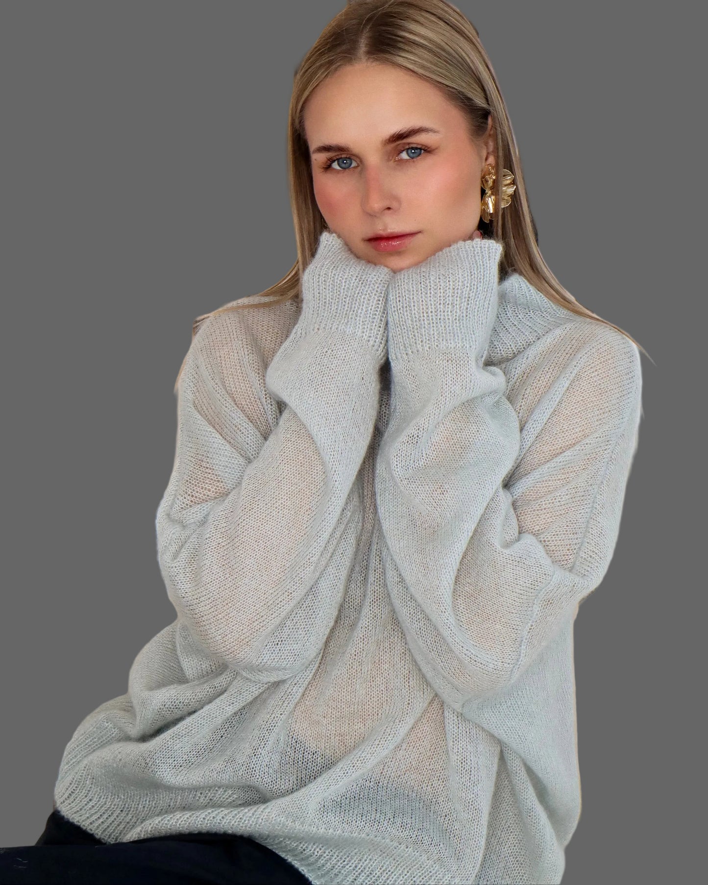 White soft oversized kid mohair & silk turtleneck knitwear