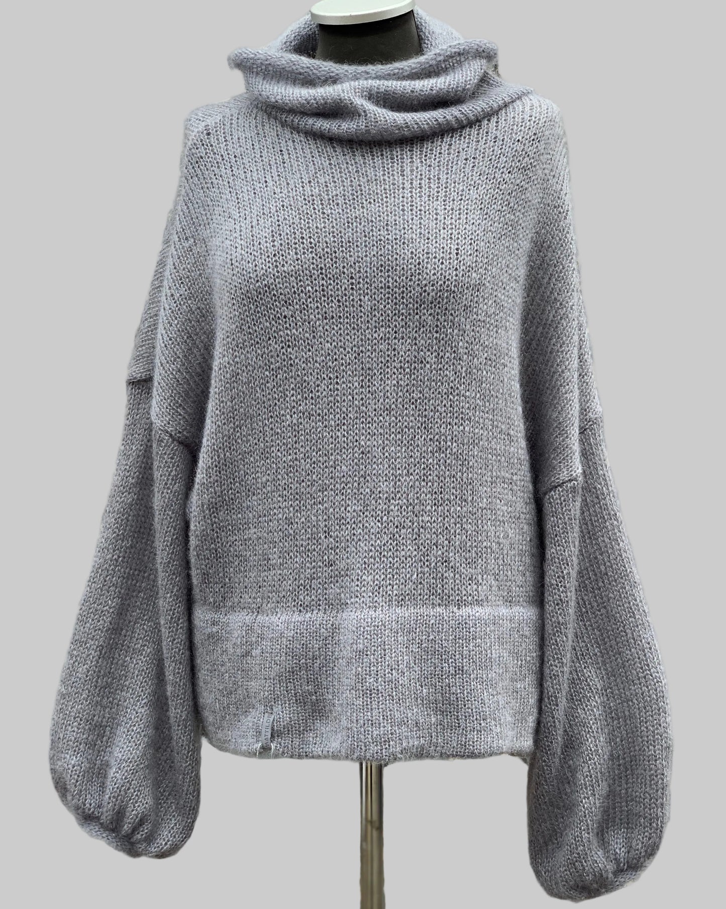 Kid Mohair & Silk Thick Turtleneck Sweater with Full Sleeves