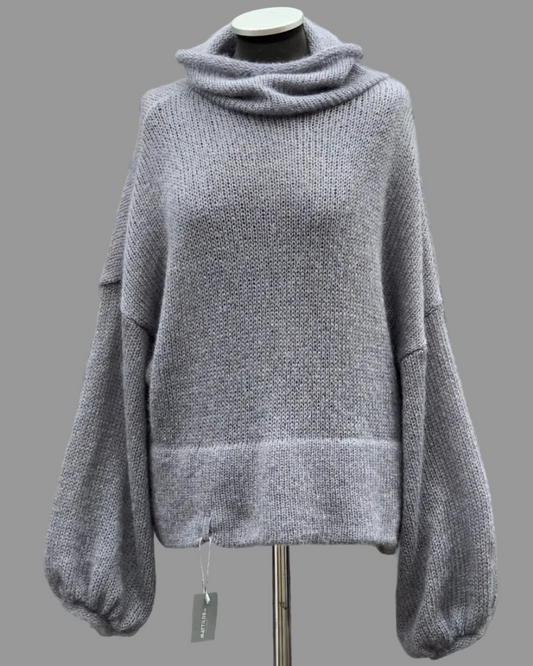 Kid Mohair & Silk Thick Turtleneck Sweater with Full Sleeves