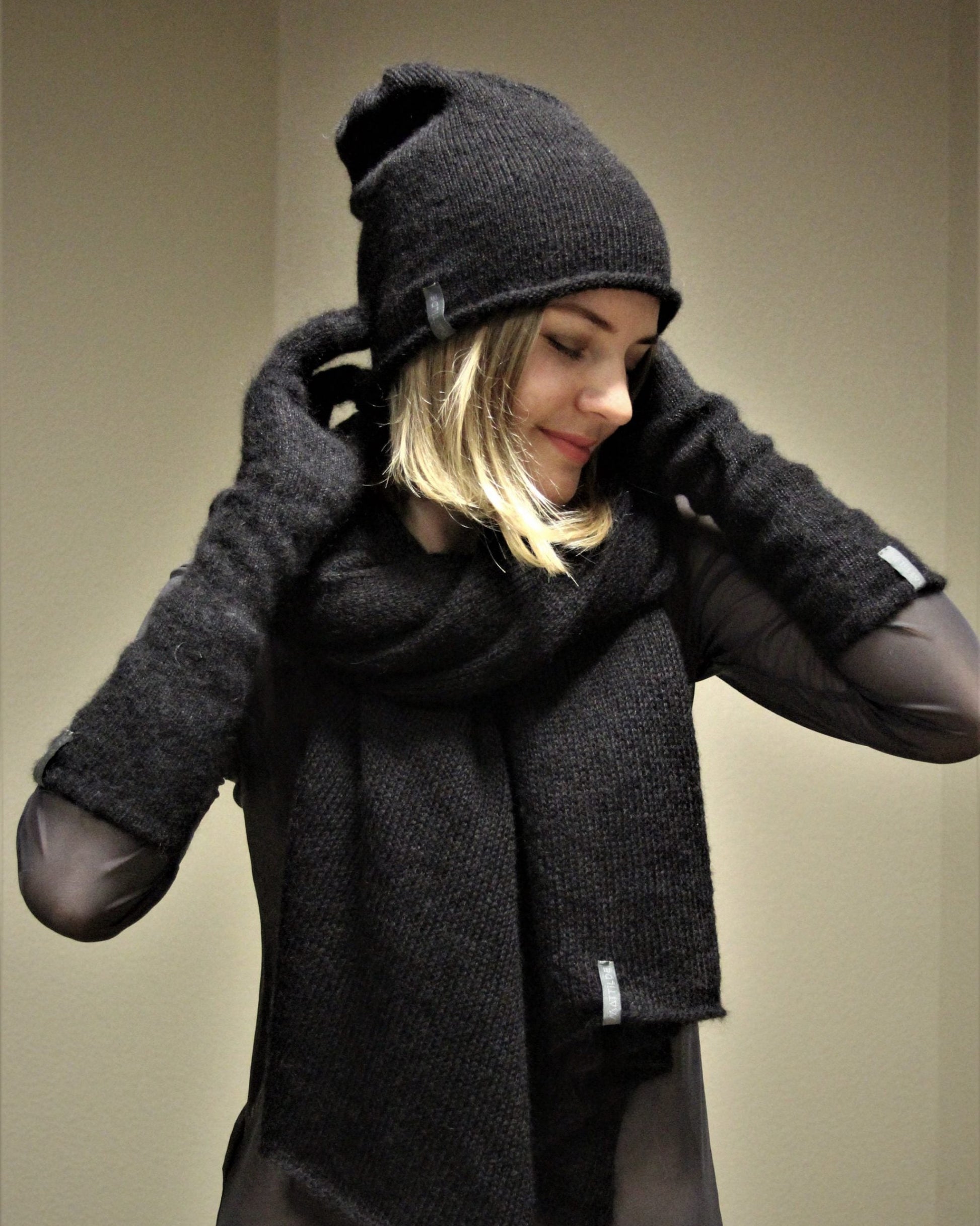 Black handmade kid mohair & silk classic scarf