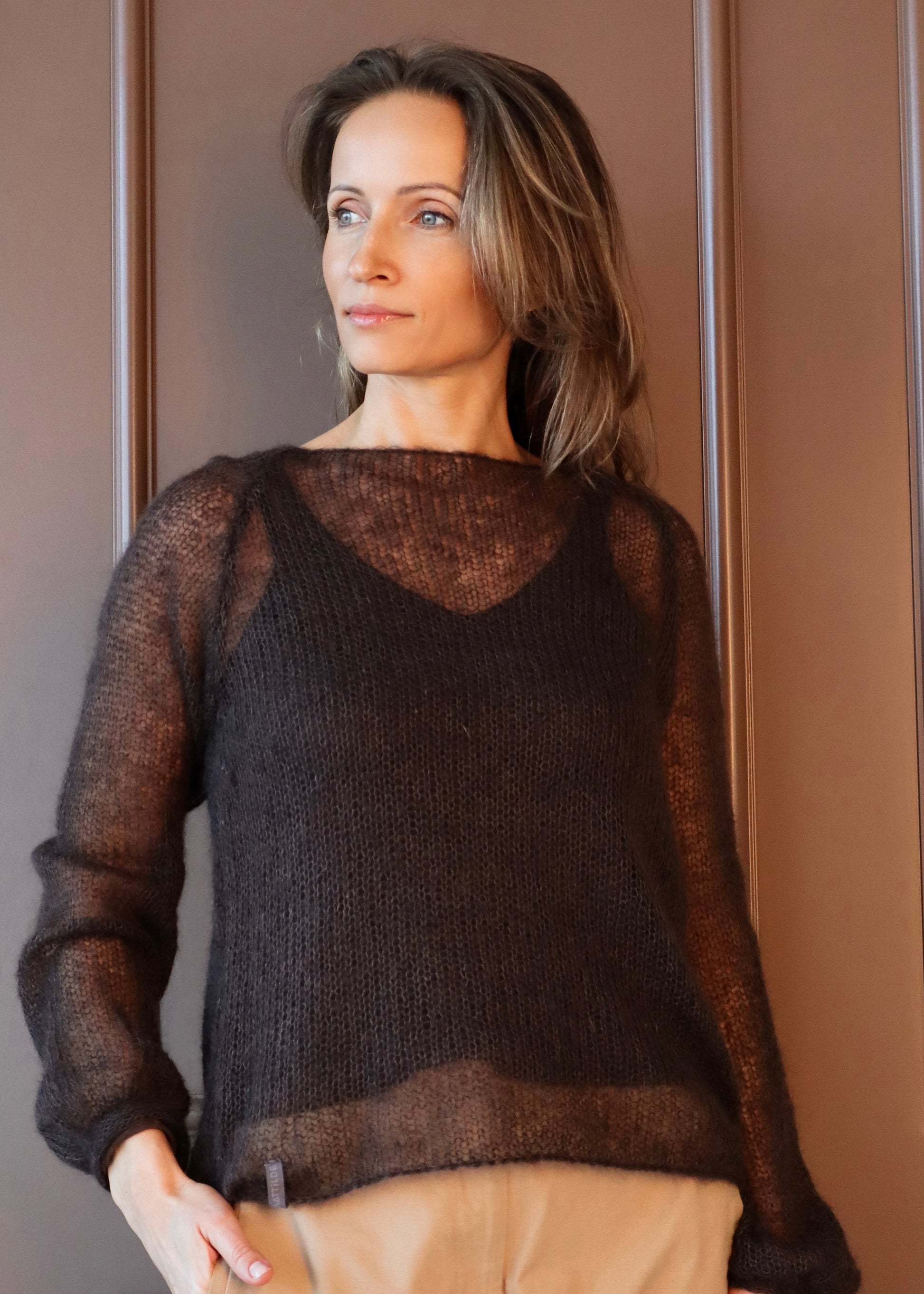 Lightweight kid mohair & silk raglan sweater with full sleeves