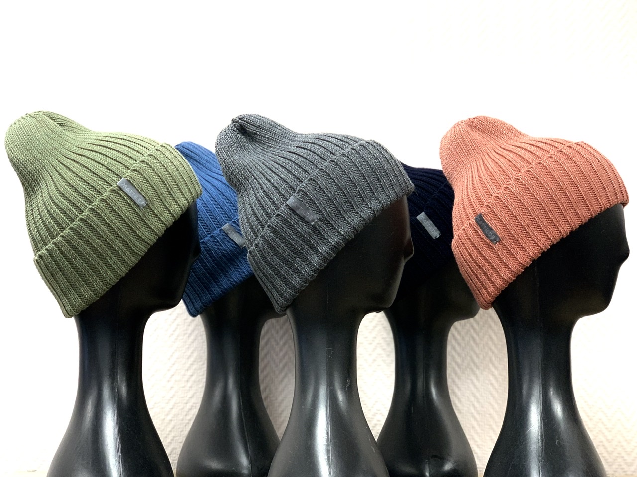 EF261FEF-EF30-4889-8009-45DFD07F28A5