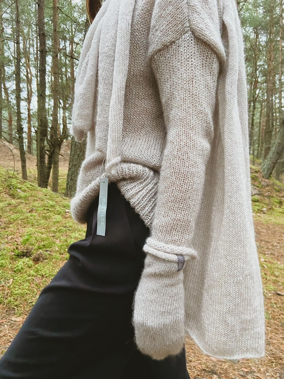 0AFB36DD-AD66-4B28-8674-BD3734A70D1F