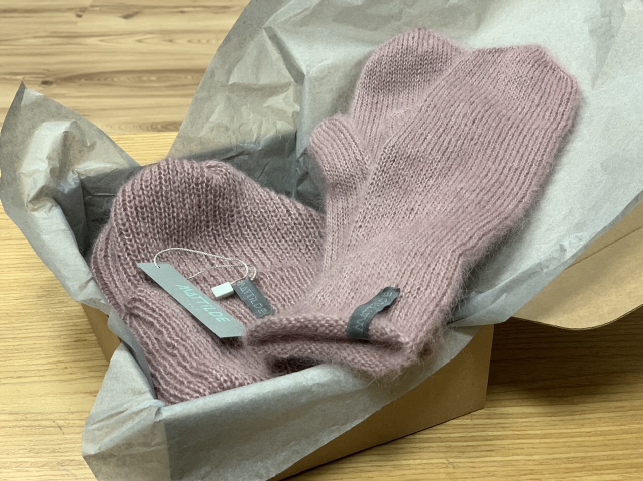 4E580AF4-EE22-4BE5-9C14-7CB3E99B7E9C